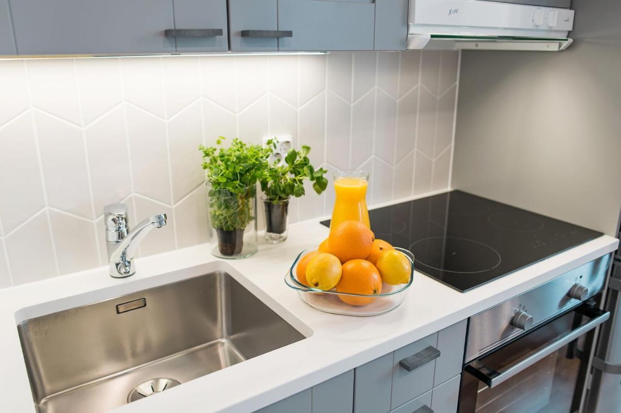 Forenom Serviced Apartments Helsinki Toeoeloe Dış mekan fotoğraf